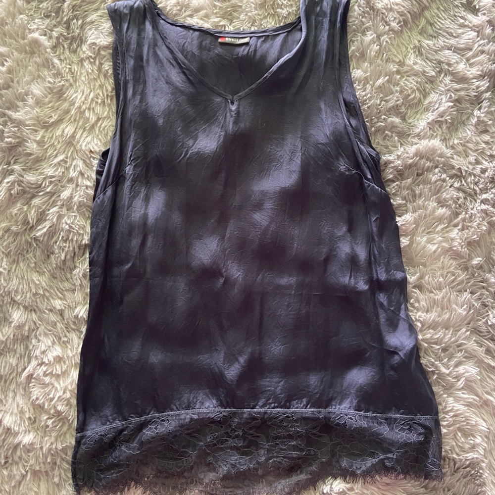 Lightweight navy tank top with lace
